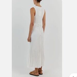 DISSH White Ribbed Knit Dress